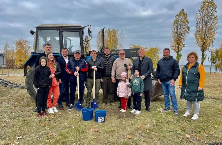 На Обухівщині заклали новий зелений гай: де саме