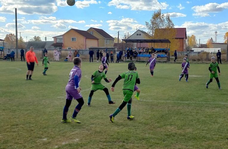 Юні обухівські футболісти розгромили ровесників з Макарова