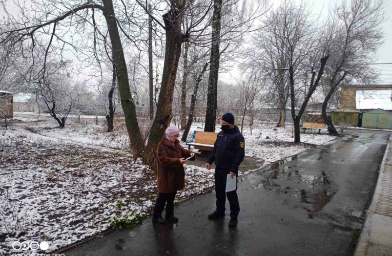 Працівники Обухівського РУ ГУ ДСНС України у Київській області провели профілактичну роботу з населенням Обухівської міської громади