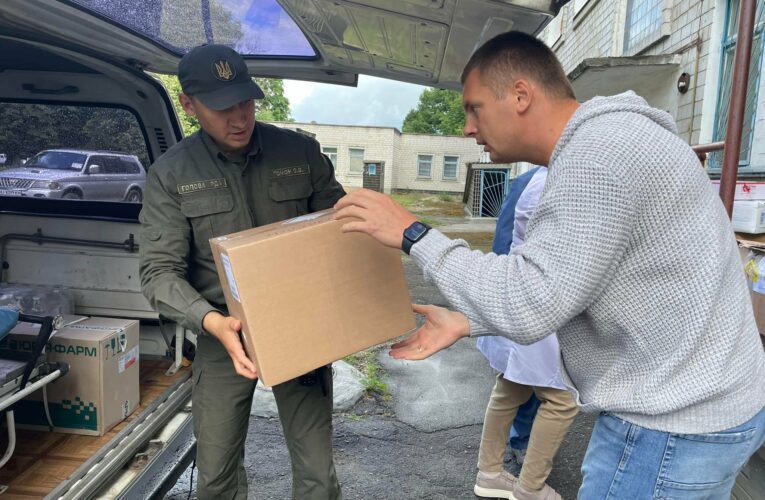 Олександр ГОМОН продовжує допомагати військовим і цивільним: передано медикаменти до військових частин та лікарень району