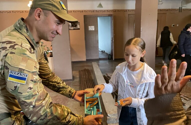 Центральний гумштаб Обухівського району продовжує надавати допомогу соціально вразливим верствам населення