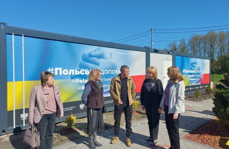 Керівництво Обухівського району зустрілося з  внутрішньо переміщеними особами, які  проживають в “Патріотичному містечку” у Василькові