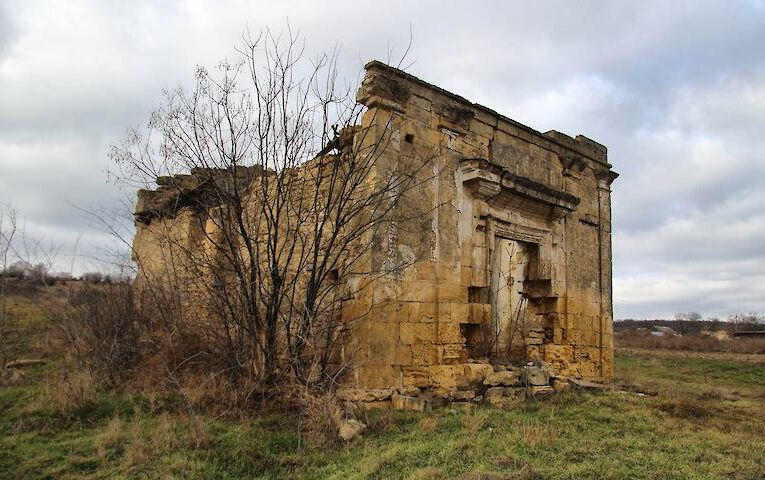 Унікальні руїни та краєвиди між лиманами: де це, що це