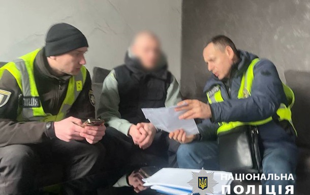 У Києві викрито блогера, який видавав себе за працівника кіберполіції