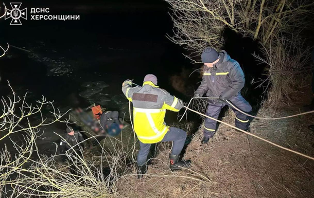 На Херсонщині водолази витягли тіла двох дітей, що провалилися під кригу